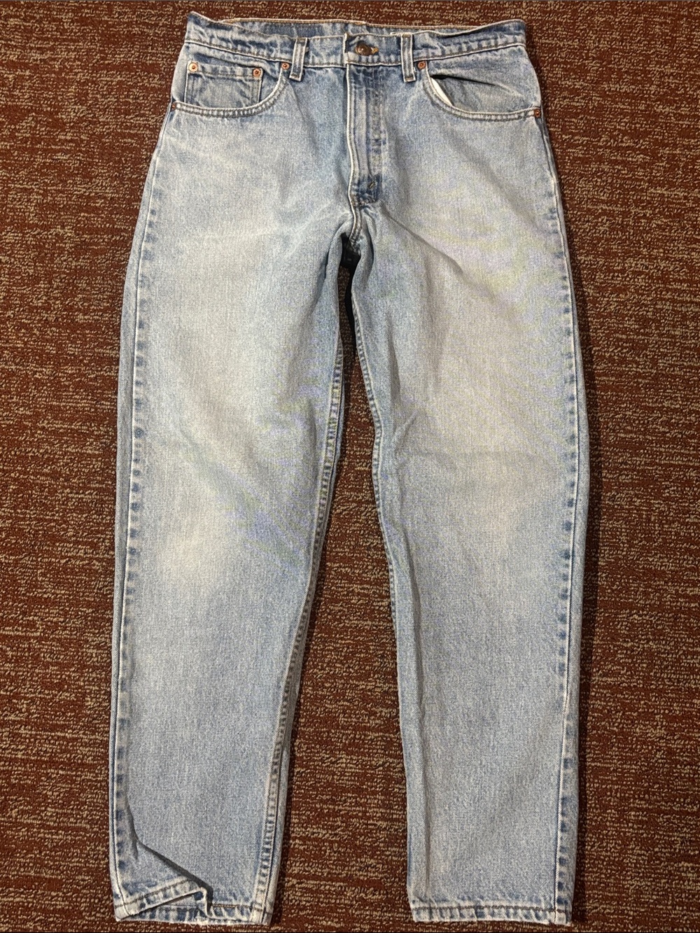 Vintage 90’s Levi’s 550 denim light wash cotton relaxed fit tapered leg 33